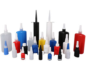 尖嘴瓶適用行業廣泛，多用于膠水包裝、眼藥水包裝、食品調料包裝，因其尖嘴特點，具備方便滴膠，操作時流量可控可調，使用方便。